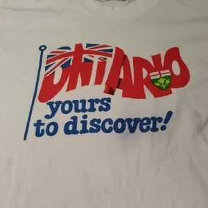 Men's Vintage Medium White Ontario Yours To Discover Single Stitch Thin Shirt